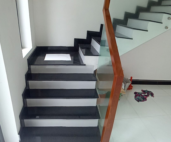 #15+ mẫu cầu thang Đá Đen cổ trắng & báo giá hiện nay  6302f9d0cba8d.jpeg